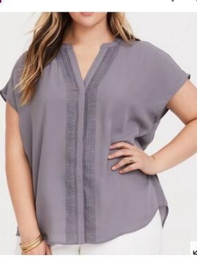 Torrid crochet trim Georgette top